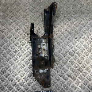 Кронштейн панели радиатора правый Nissan X-Trail T31 (2007-2012) 62520JG00A