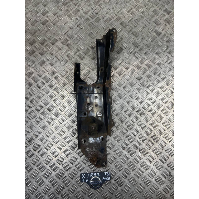 Кронштейн панели радиатора правый Nissan X-Trail T31 (2007-2012) 62520JG00A