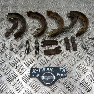 Колодки ручника тормозные Nissan X-Trail T31 (2007-2012) 2.0 МКПП 44060CY025