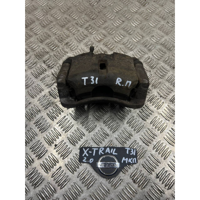 Супорт передний правый Nissan X-Trail T31 (2007-2012) 2.0 МКПП 41001JD00A