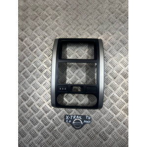 Накладка панель торпедо Nissan X-Trail T31 (2007-2012) 68260JG10A