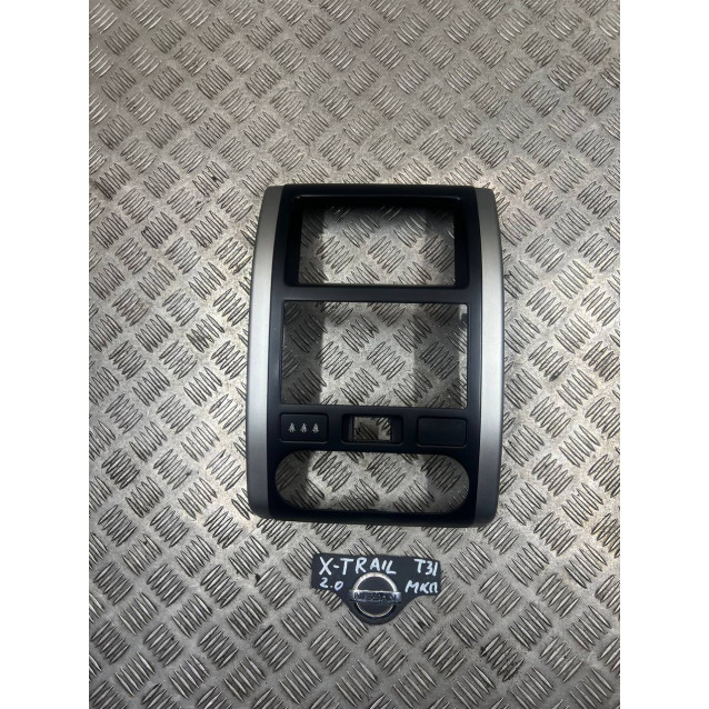 Накладка панель торпедо Nissan X-Trail T31 (2007-2012) 68260JG10A