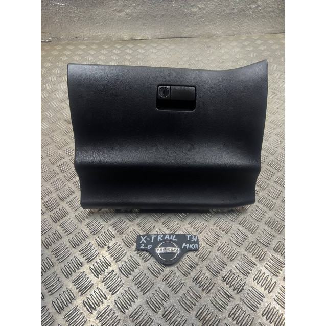 Бардачок пасажира Nissan X-Trail T31 (2007-2012) 68520JG41A