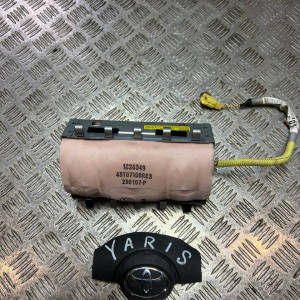 Подушка безпеки в торпедо Toyota Yaris (2005-2010) 