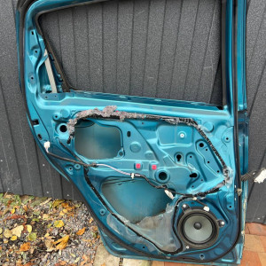 Дверь задня ліва Toyota Yaris (2011-2014) 6711452210 *дефект
