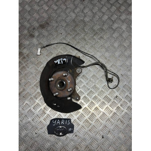 Кулак поворотный правый со ступицей Toyota Yaris (2011-2014) 432110D230 