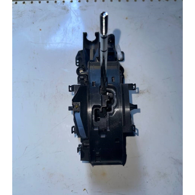 Кулиса переключения Toyota Yaris (2011-2014) 1,3 AКПП 3356052490  