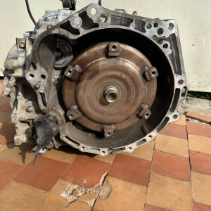Коробка передач Toyota Yaris (2011-2014) 3040052340